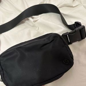 Lululemon belt bag